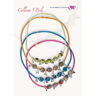 collana con 5 perle di murrina veneziana di vari colori'